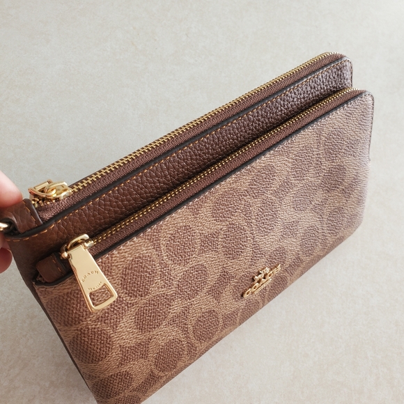 Coach Double Zip Wallet in Blocked Signature Canvas Brown Tan Wristlet - Picture 10 of 10